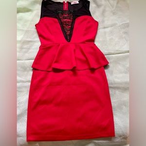 Sarah la red and black size S